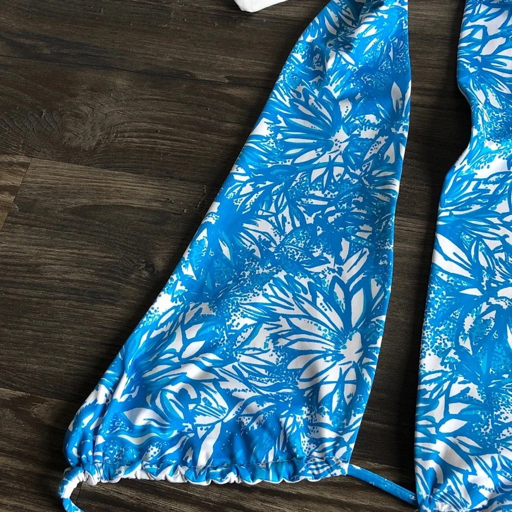 Frankie’s Bikinis Blue Floral Halter Bikini Top Adjustable Wrap Tie Small